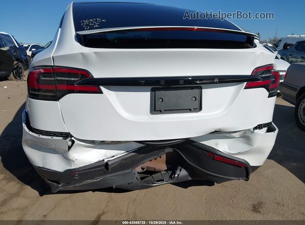 7SAXCDE59RF436624 2024 TESLA MODEL X White Widok z przodu
