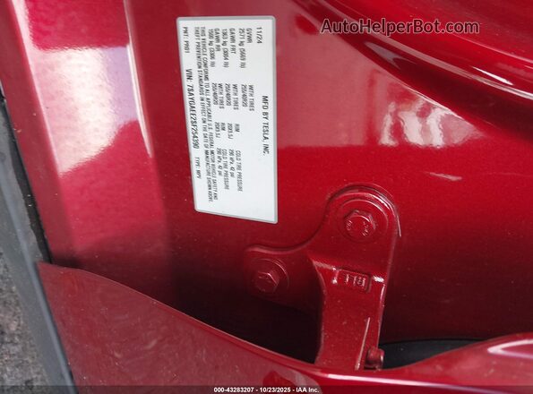 7SAYGAEE2SF254390 2025 TESLA MODEL Y Красный Вид подкапотного пространства