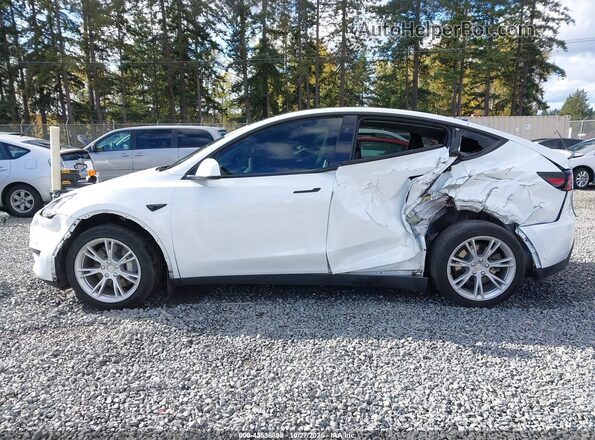 7SAYGAEE7PF812158 2023 TESLA MODEL Y Белый Вид спереди