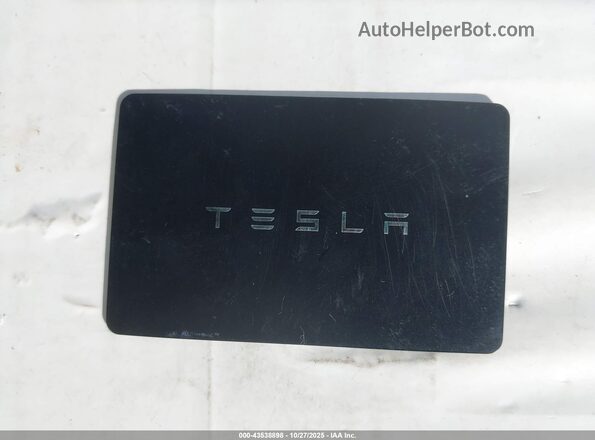 7SAYGAEE7PF812158 2023 TESLA MODEL Y Белый Вид панели приборов