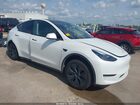 2024 Tesla Model Y Long Range Dual Motor All-wheel Drive/rwd White vin: 7SAYGDED2RF170346