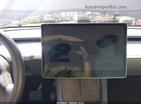 7SAYGDEE0NF367308 2022 TESLA MODEL Y Blue 
