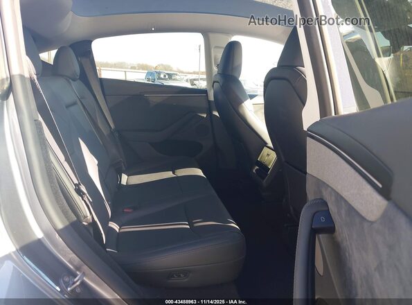 7SAYGDEE0TF334970 2026 TESLA MODEL Y Gray VIN կոդի պիտակի տեսք