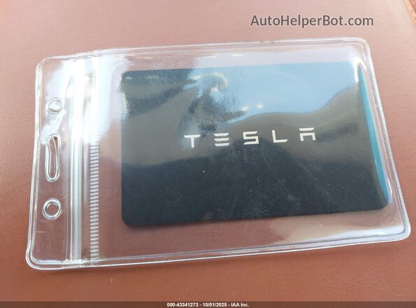 7SAYGDEE6PF830331 2023 TESLA MODEL Y White Vista del salpicadero