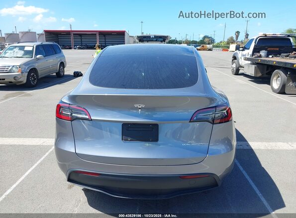7SAYGDEE6RF150822 2024 TESLA MODEL Y Gray 