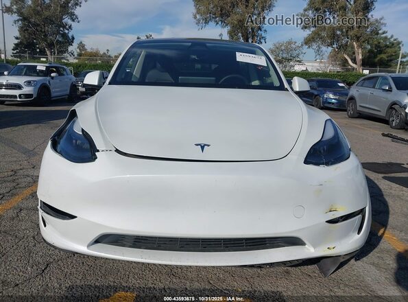 7SAYGDEE6SF218820 2025 TESLA MODEL Y White წინა პანელის ხედი