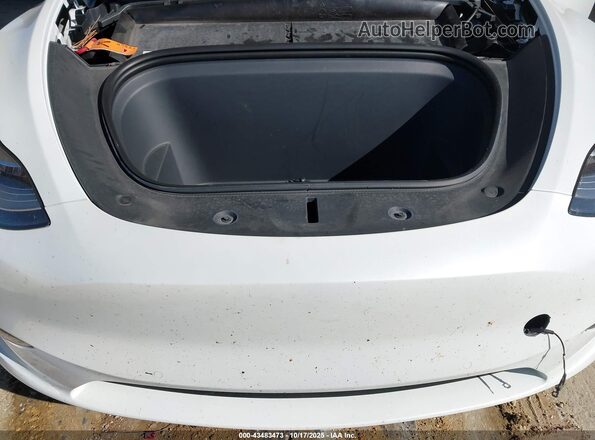 7SAYGDEE8NA021164 2022 TESLA MODEL Y Белый Вид сзади