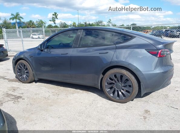 7SAYGDEE8PA044835 2023 TESLA MODEL Y Gray Widok wnętrza 360 stopni