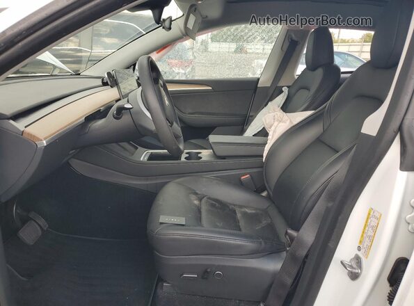 7SAYGDEE8PA078399 2023 TESLA MODEL Белый Вид салона спереди