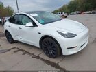 2022 Tesla Model Y Performance Dual Motor All-wheel Drive White vin: 7SAYGDEF1NF339915