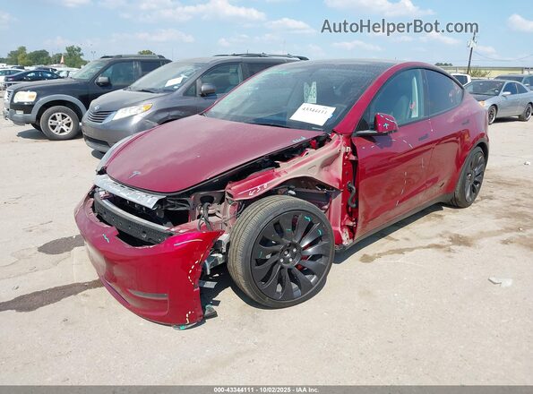 7SAYGDEF1SA351359 2025 TESLA MODEL Y Maroon Przód lewy