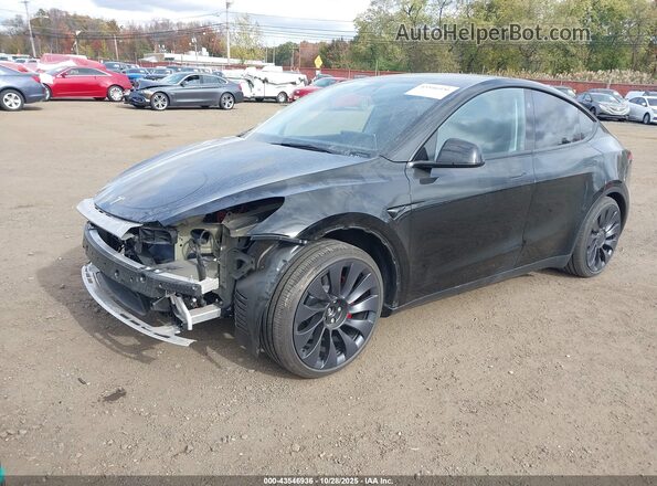 7SAYGDEF6SA351549 2025 TESLA MODEL Y Black Przód lewy