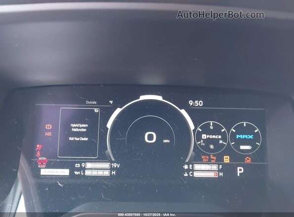 7SVAAABA5SX071711 2025 TOYOTA SEQUOIA Pewter Հետևի նստատեղերի տեսք