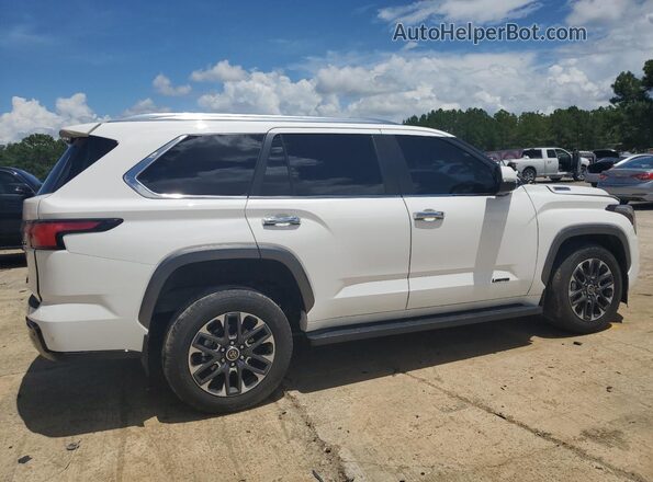 7SVAAABA8RX035036 2024 TOYOTA SEQUOIA Белый Задняя правая четверть