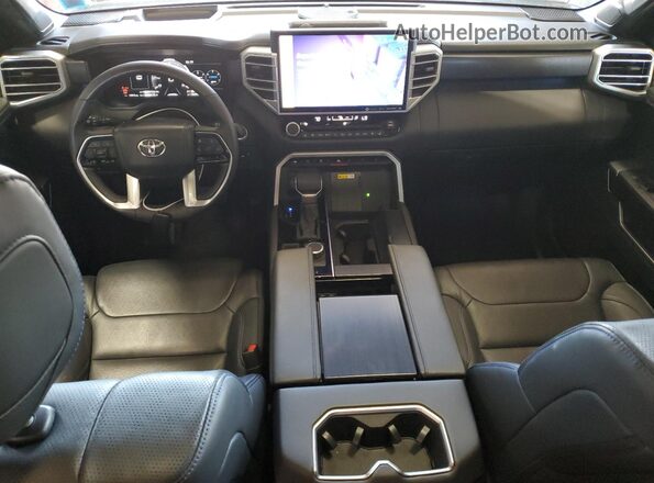 7SVAAABA9RX042500 2024 TOYOTA SEQUOIA Черный Вид панели приборов