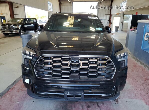 7SVAAABA9RX042500 2024 TOYOTA SEQUOIA Черный Вид спереди