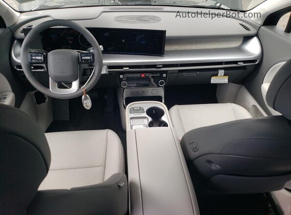 7YAMUFS38TY004666 2026 HYUNDAI IONIQ Черный Вид панели приборов