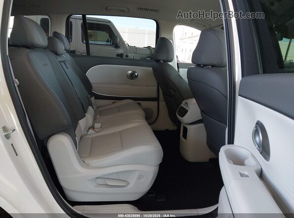 7YAMUFS3XTY006581 2026 HYUNDAI IONIQ 9 White Vista de la etiqueta del VIN