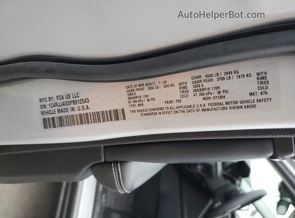 1C4RJJAG5P8912043 2023 JEEP GRAND Серебряный Панорамный вид салона 360°