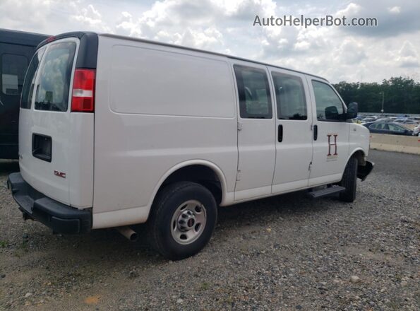 1GTZ7GFPXP1143302 2023 GMC SAVANA Белый Передняя правая четверть
