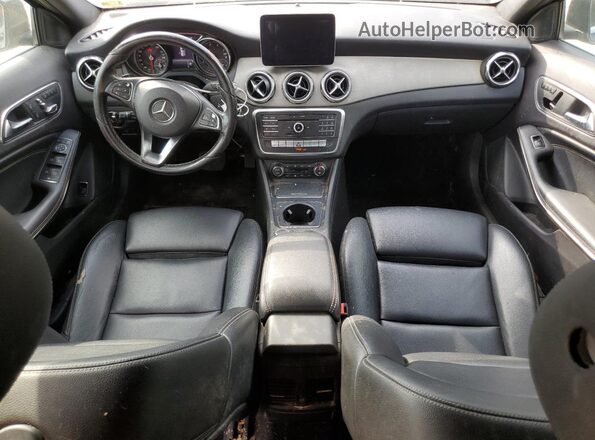 WDCTG4EB9JJ443764 2018 MERCEDES-BENZ GLA Black ხელსაწყოთა პანელის ხედი