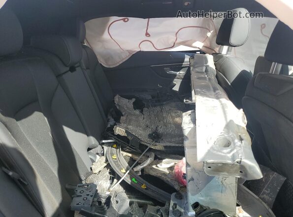 WA1EVAF18MD020681 2021 AUDI Q8 Gray Engine compartment view