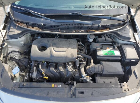 3KPA24AB5JE103168 2018 KIA RIO Silver Vista del compartimento del motor