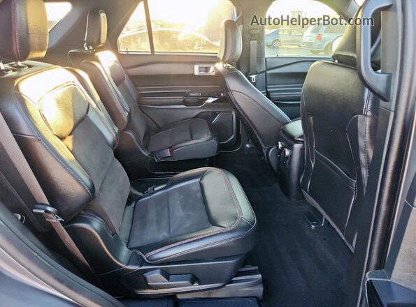 1FMSK7KH2RGA72655 2024 FORD FORD EXPLORER Gray Vista interior trasera
