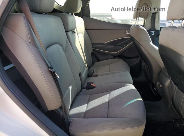 5XYZU3LB7GG347503 2016 HYUNDAI SANTA FE White Widok wnętrza z tyłu