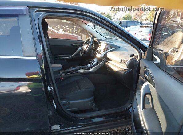 JA4AT3AA2JZ065573 2018 MITSUBISHI ECLIPSE CROSS Черный Вид салона спереди