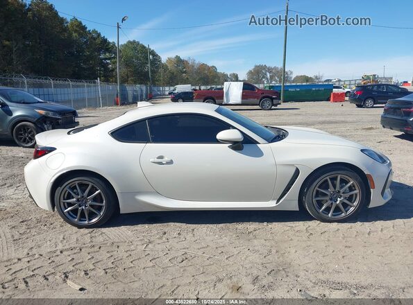 JF1ZDBB19N9701464 2022 SUBARU BRZ White უკანა სალონის ხედი