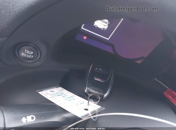 JF1ZDBS1XS9700268 2025 SUBARU BRZ Серебряный Вид панели приборов