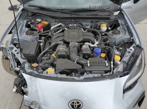 JF1ZNBE1XN9758250 2022 TOYOTA GR Серебряный Вид задней части салона
