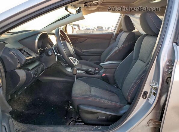 JF2GTAEC5NH276246 2022 SUBARU CROSSTREK Серебряный Вид салона спереди