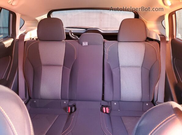 JF2GTAPC9L8263817 2020 SUBARU CROSSTREK Серебряный Вид задних сидений