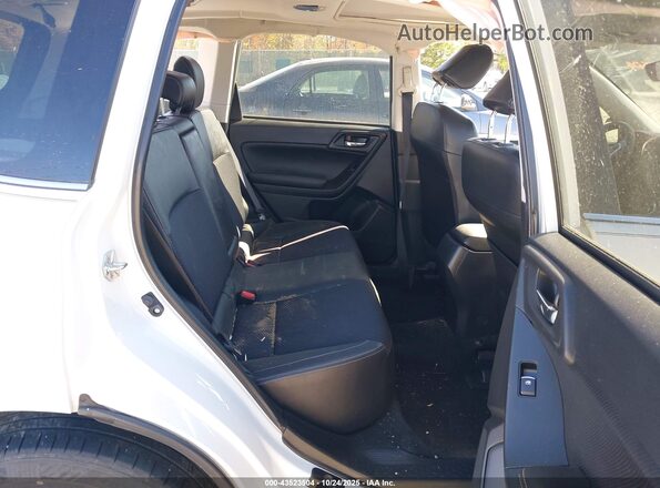 JF2SJGEC9HH415656 2017 SUBARU FORESTER2. Белый Вид наклейки с VIN-кодом