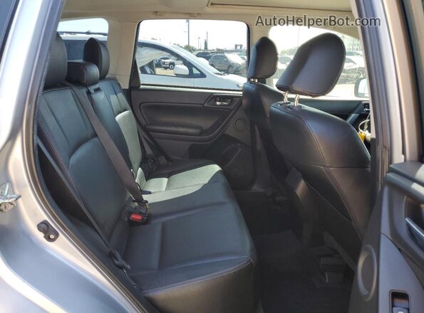 JF2SJGVC2GH473252 2016 SUBARU FORESTER2. Silver უკანა სალონის ხედი