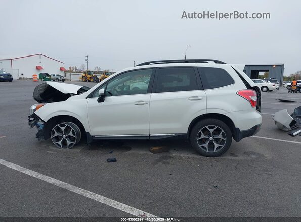 JF2SJGXC2GH540932 2016 SUBARU FORESTER2. Белый 