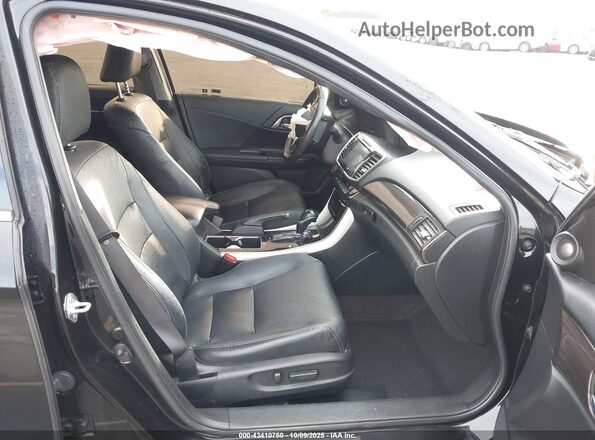 JHMCR6F53HC028196 2017 HONDA ACCORD HYBRID Черный Вид салона спереди