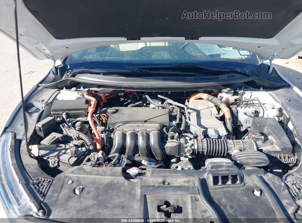 JHMZC5F35JC012429 2018 HONDA CLARITY PLUG-IN HYBRID Белый Вид сзади