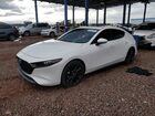 2025 Mazda 3 Premium Белый vin: JM1BPAMM6S1756064