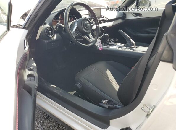 JM1NDAC72H0124811 2017 MAZDA MX-5 Белый Вид панели приборов