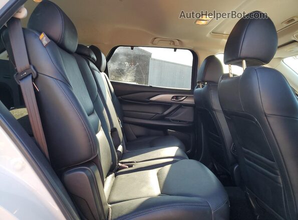 JM3TCACY4J0236610 2018 MAZDA CX-9 White Rear seats view