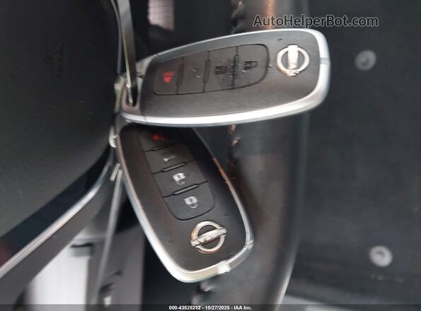 JN1DF0CD2PM701000 2023 NISSAN OTHER Light Blue Widok deski rozdzielczej