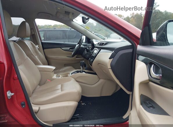 JN8AT2MV4GW132011 2016 NISSAN ROGUE Красный Вид салона спереди