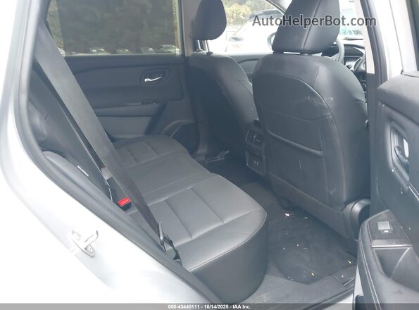 JN8BT3BB6SW170772 2025 NISSAN ROGUE Silver VIN კოდის სტიკერის ხედი