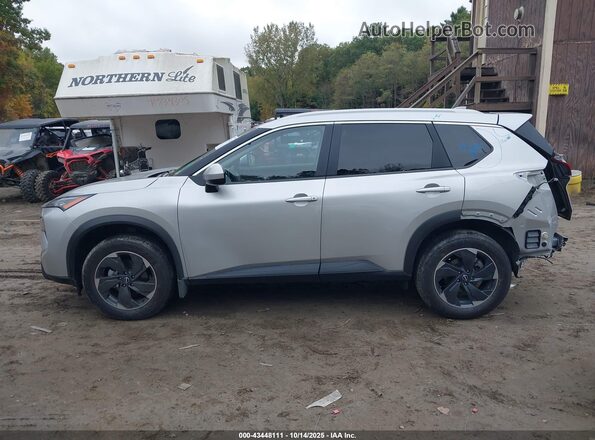 JN8BT3BB6SW170772 2025 NISSAN ROGUE Silver სალონის 360-გრადუსიანი ხედი