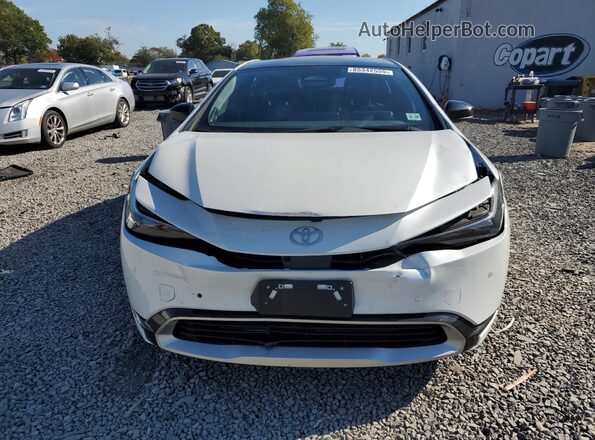 JTDACACU9S3043379 2025 TOYOTA PRIUS Белый Вид спереди