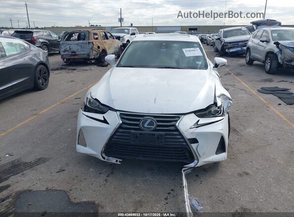 JTHBA1D22H5048295 2017 LEXUS IS 200T Белый Вид панели приборов