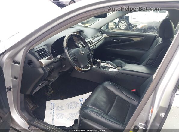 JTHCL5EF3G5025937 2016 LEXUS LS 460 Серебряный Вид салона спереди